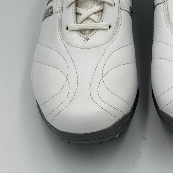 Adidas Signature Natalie 2 Women’s Golf Shoes White Silver Size 9.5 ThinTech - Picture 2 of 12